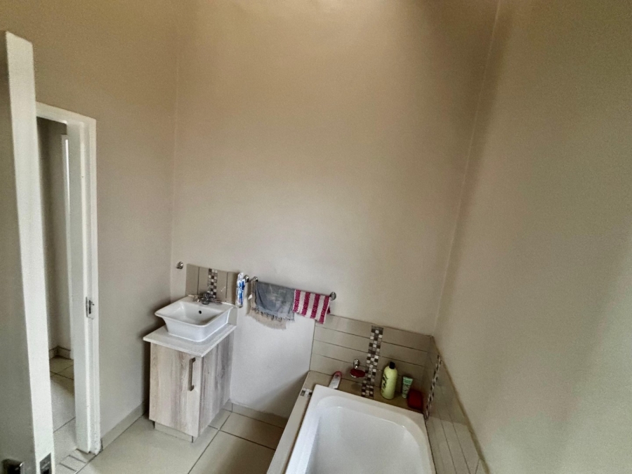 To Let 3 Bedroom Property for Rent in Waterkloof A H North West